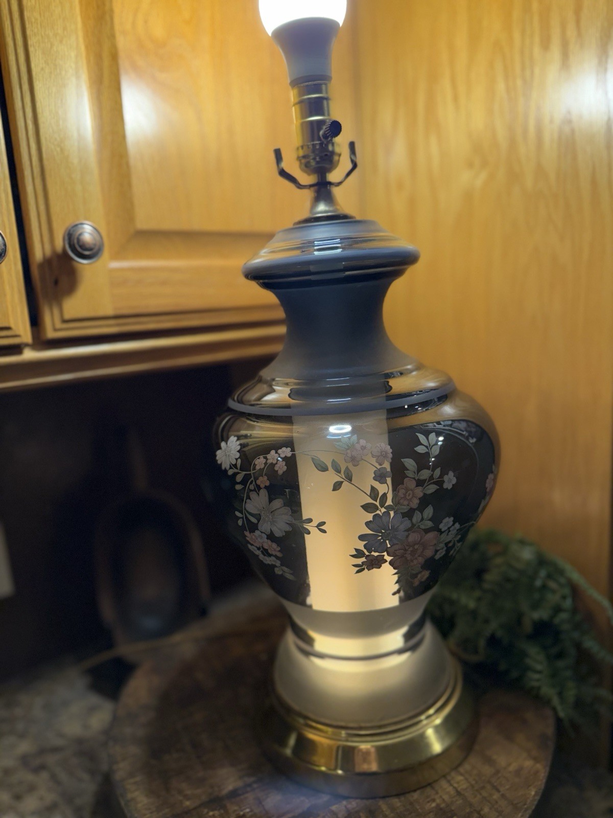 Vintage Blue Grannycore Hollywood Regency Floral Lamp W/Brass Bottom &Nightlight