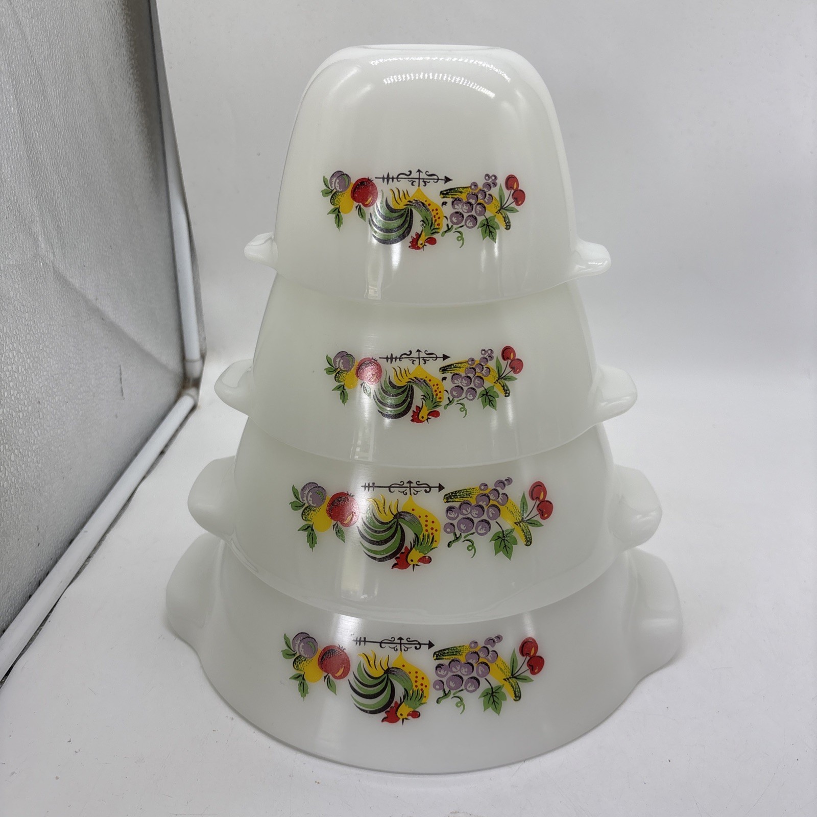 Vintage Fire King Chanticleer Rooster Set Of 4 Nesting Mixing Bowls Great Cond.