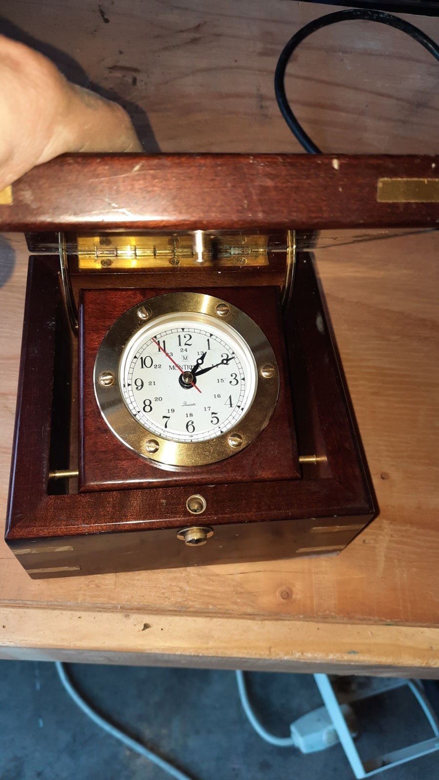 1998Montreux Quartz Clock In Wooden Box  