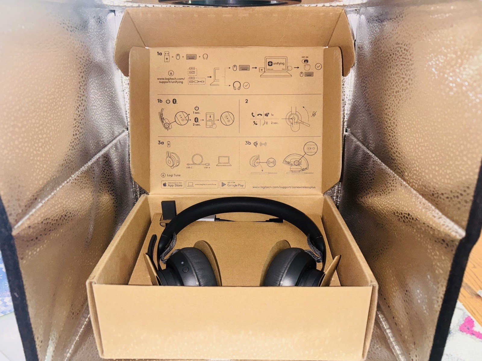 Logitech Zone Wireless Plus Over Ear Headset + Audio Receiver iPhone iPad