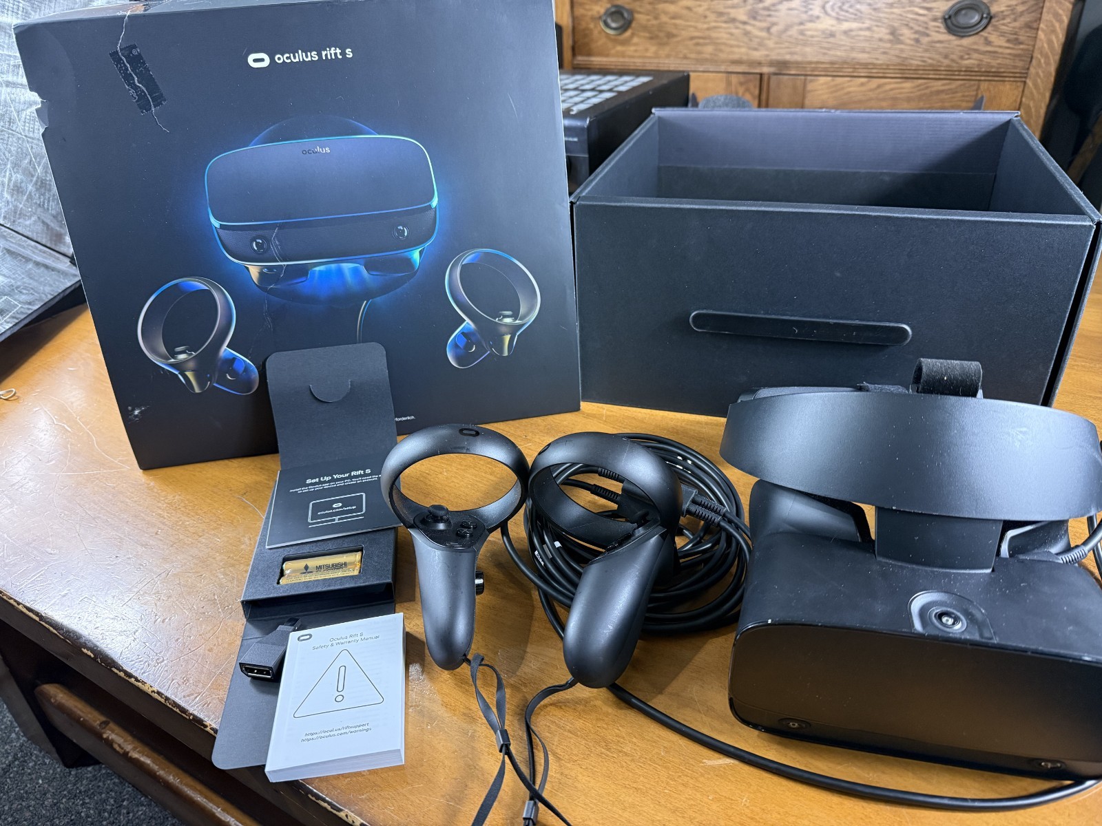 Oculus Rift S VR Headset Black with Controllers, Original Box