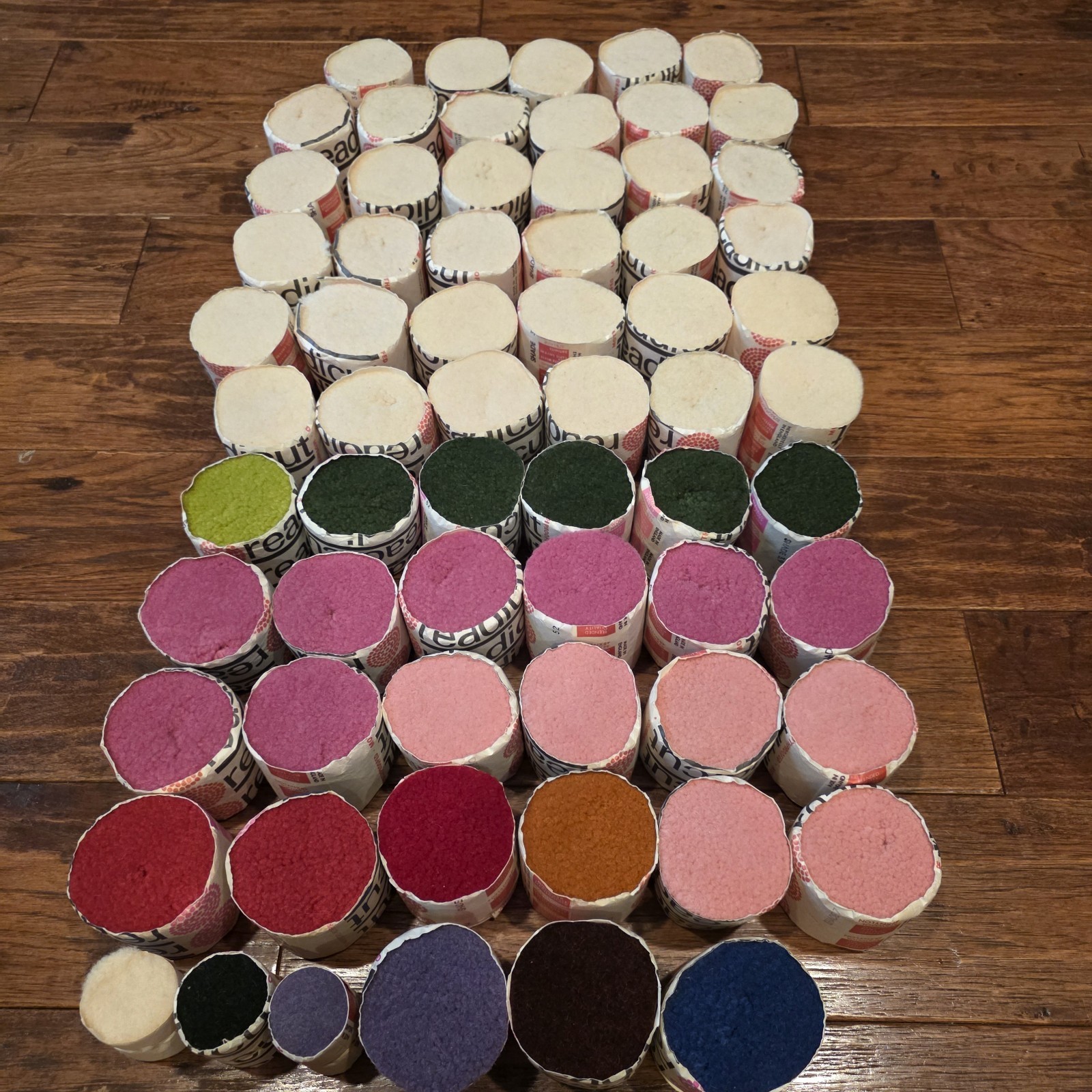 READICUT Wool Yarn 62+ Huge Lot Latch Hook Rug Many Colors New Pre-cut England