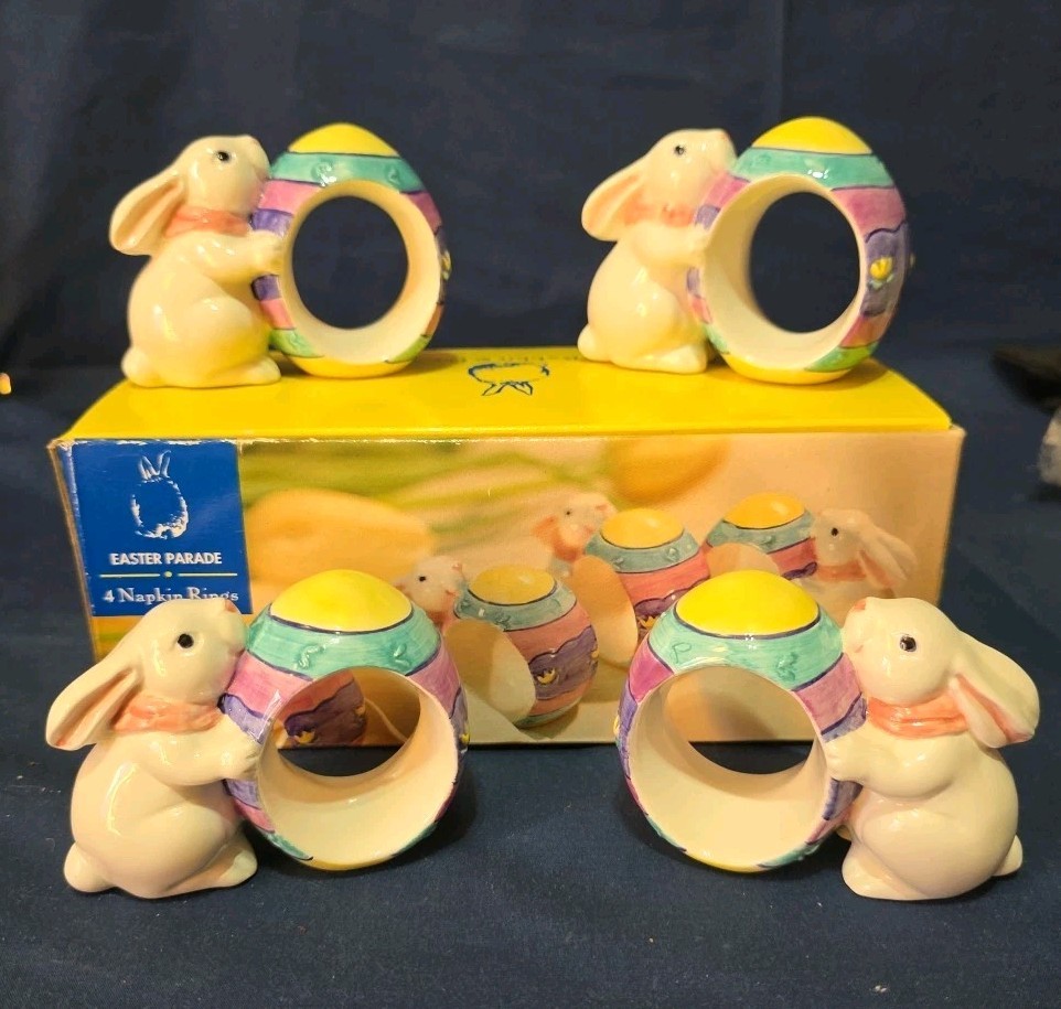 Set of 4 ceramic Easter bunny napkin rings with original box Easter Parade 