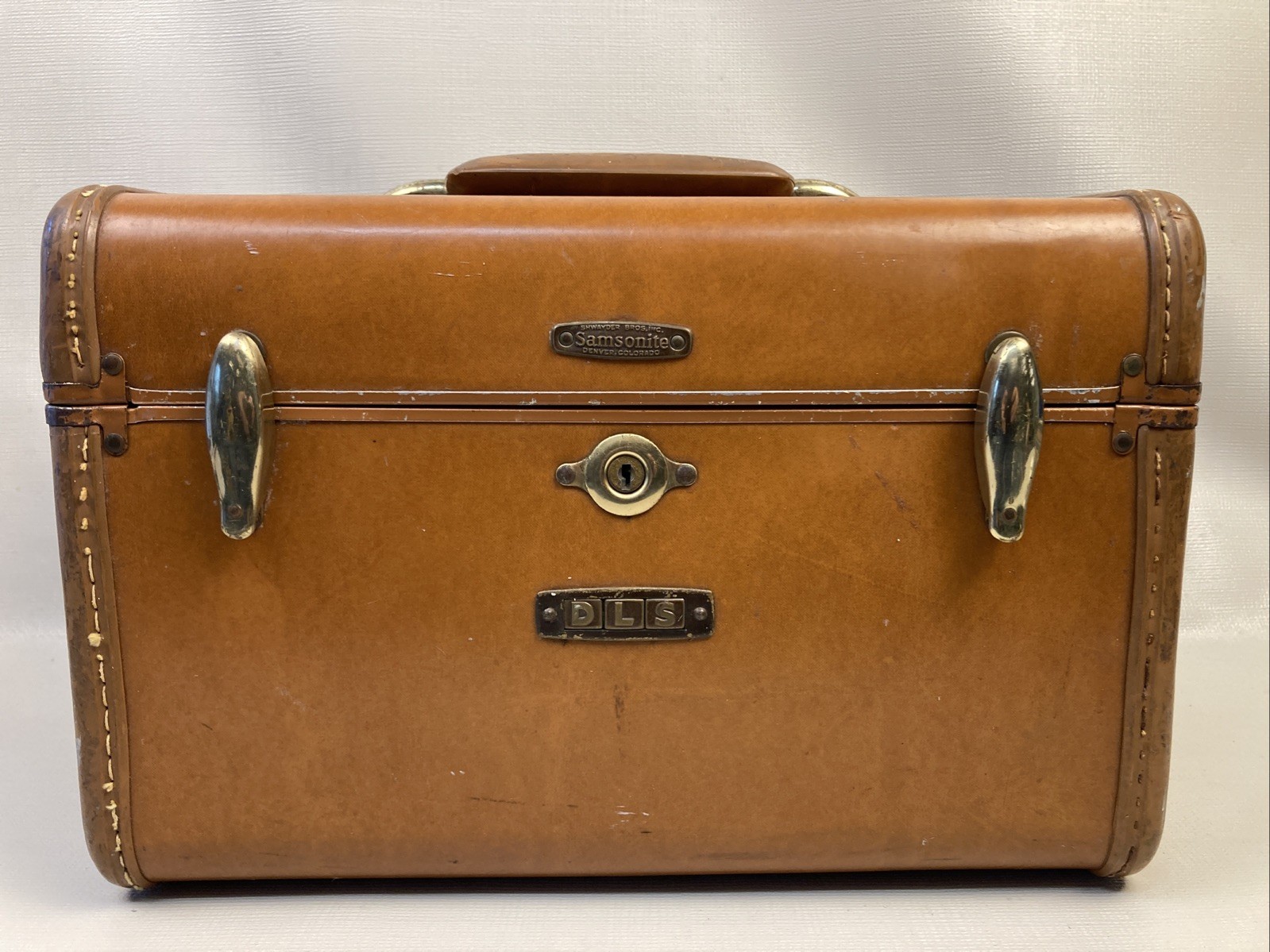 Vintage Samsonite Schwayder #4612 Brown Faux Leather Makeup Train Hard Case GUC