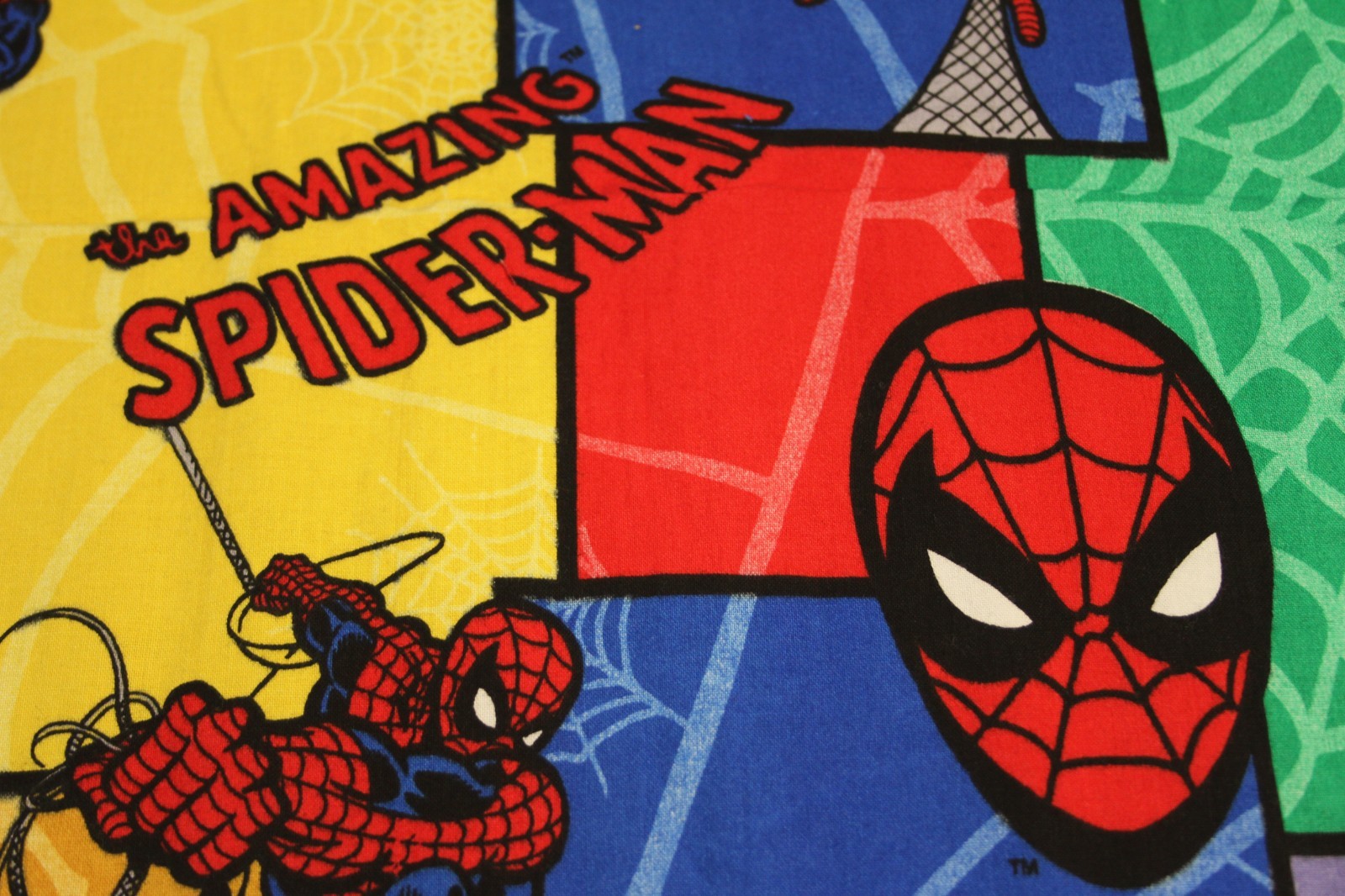 2004 Vintage Marvel Spiderman # 9881 Cotton Fabric BTY