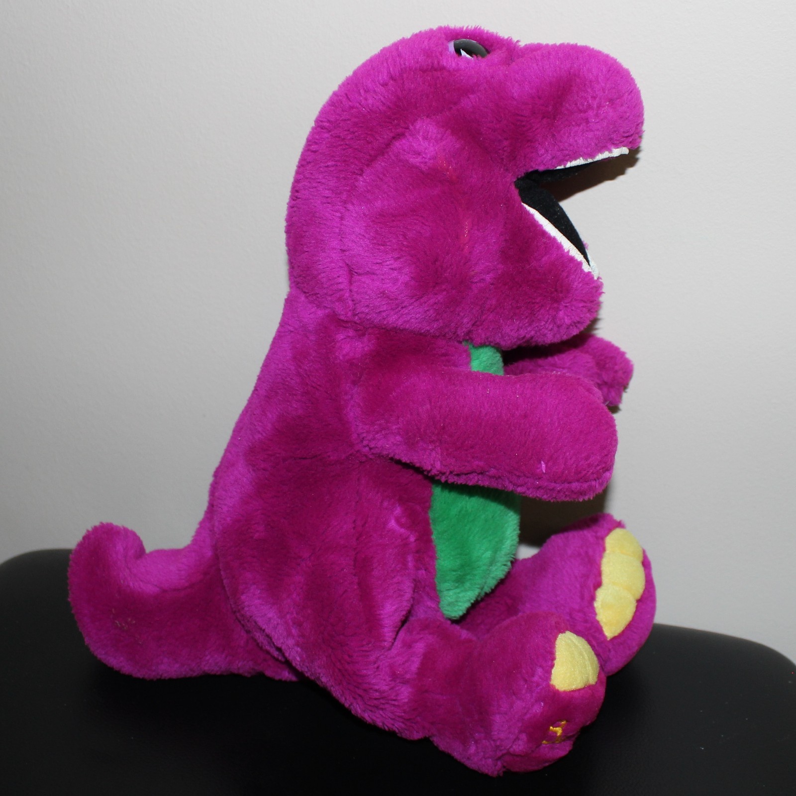 vintage 1992 Barney The Purple Dinosaur plush toy stuffie 11" Dakin Lyon's Group