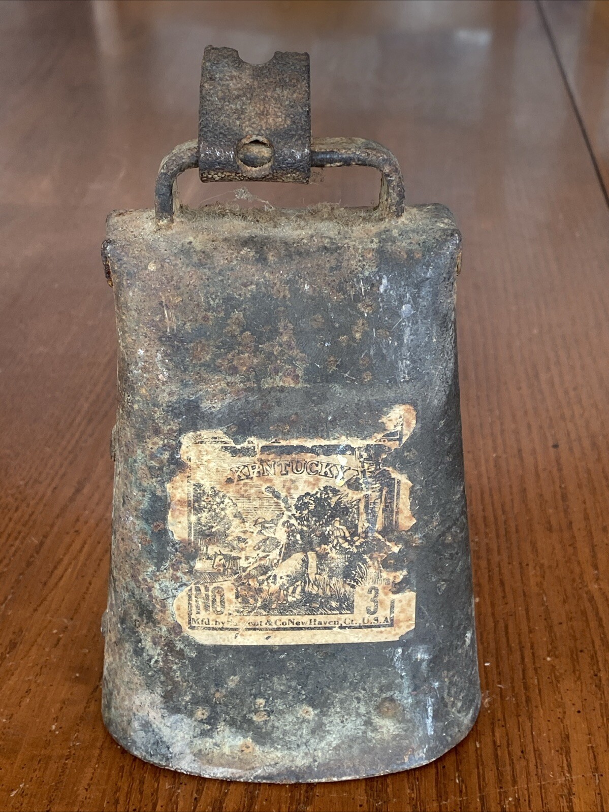 Antique New Haven CT Sargent Kentucky No. 3 Cow Bell Original Label Heavy Metal