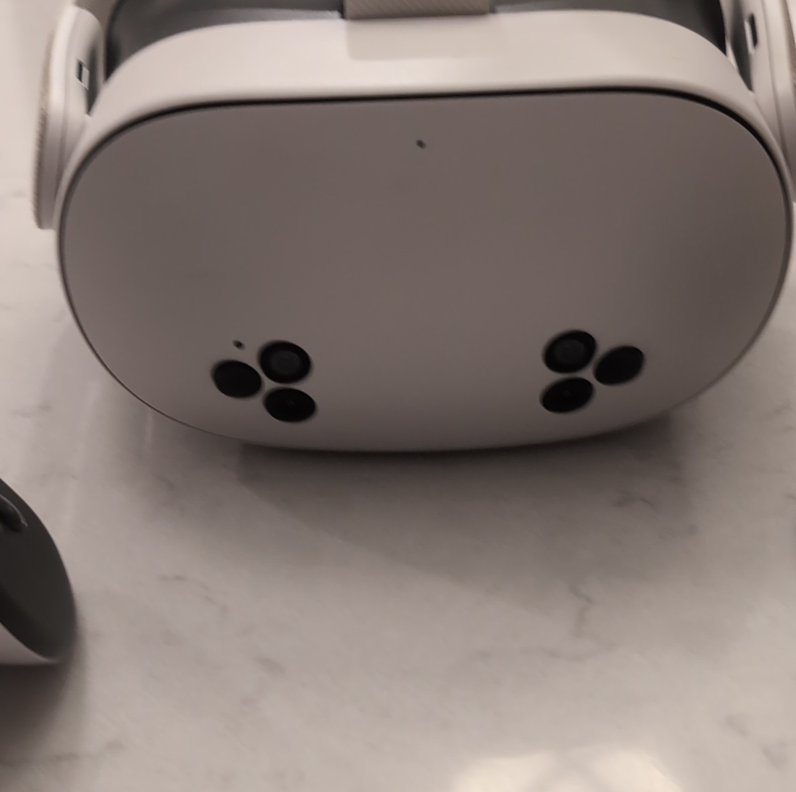 Meta Quest 3 White Standalone VR Headset Controllers USB-C Front Camera Mic