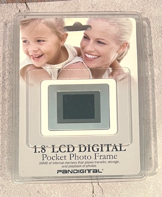 Pandigital 1.8" Mini LCD Digital Pocket Picture Photo Frame 16MB Memory Sealed
