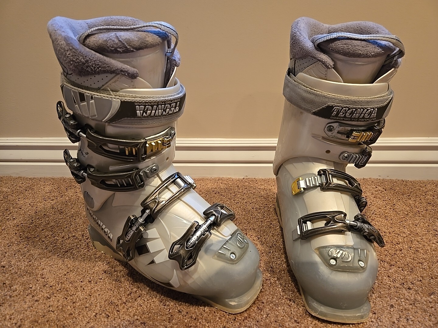 Tecnica Mega+ 8 Ski Boots Mondo 25/25.5, 295 mm Shell
