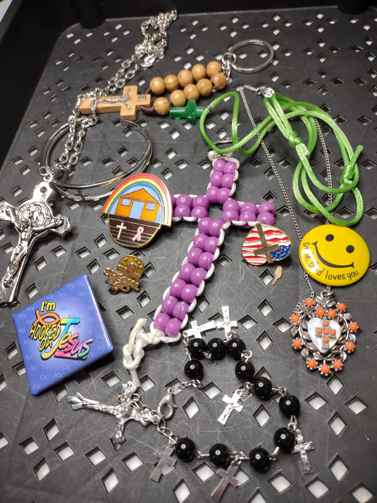 Lot Of Catholic / Cross / Jesus Themed Items Jewelry Lot FTPAP