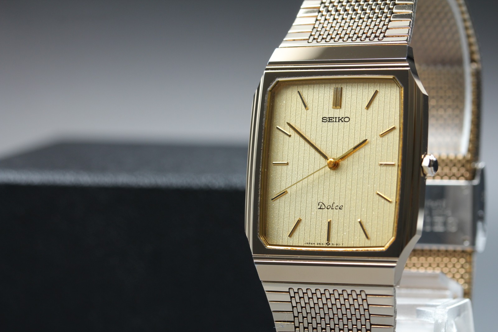 [N MINT] SEIKO DOLCE 9531-5160 Tungsten Gold Tank 28mm Quartz Men's JAPAN Watch