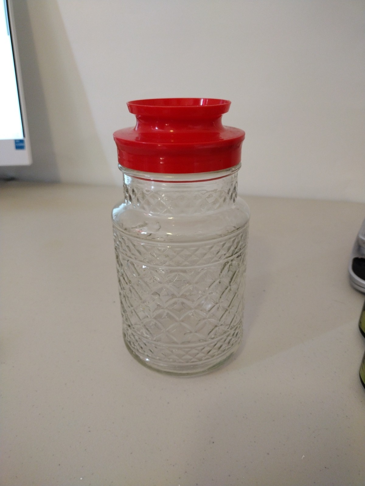 Anchor Hocking Jar Vintage Wexford Quilt Pattern With Red Screw On Lid Container