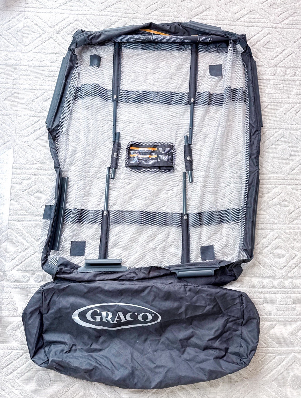 Graco Pack N Play Playpen Clip On Mesh Bassinet Insert & Poles Ships FREE!
