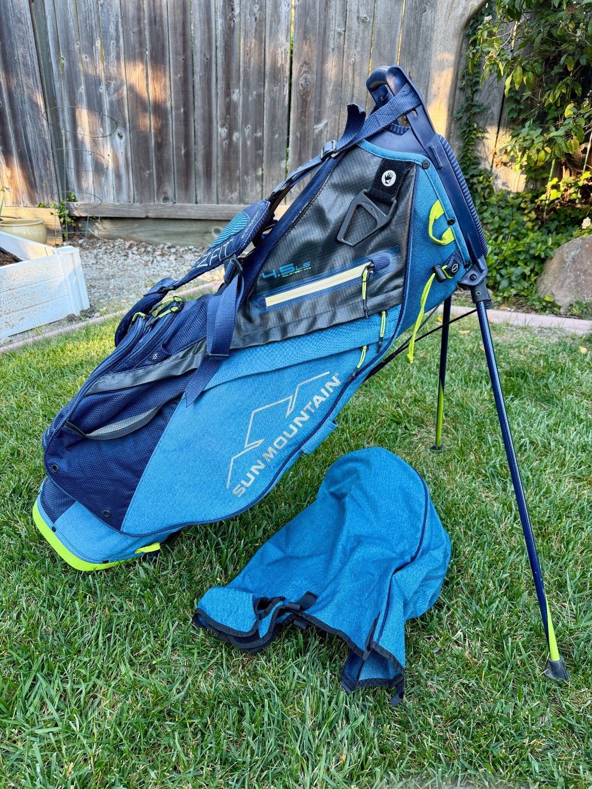 Sun Mountain 4.5 LS 14-Way Hybrid Stand Golf Bag with Rain Cover; Excellent