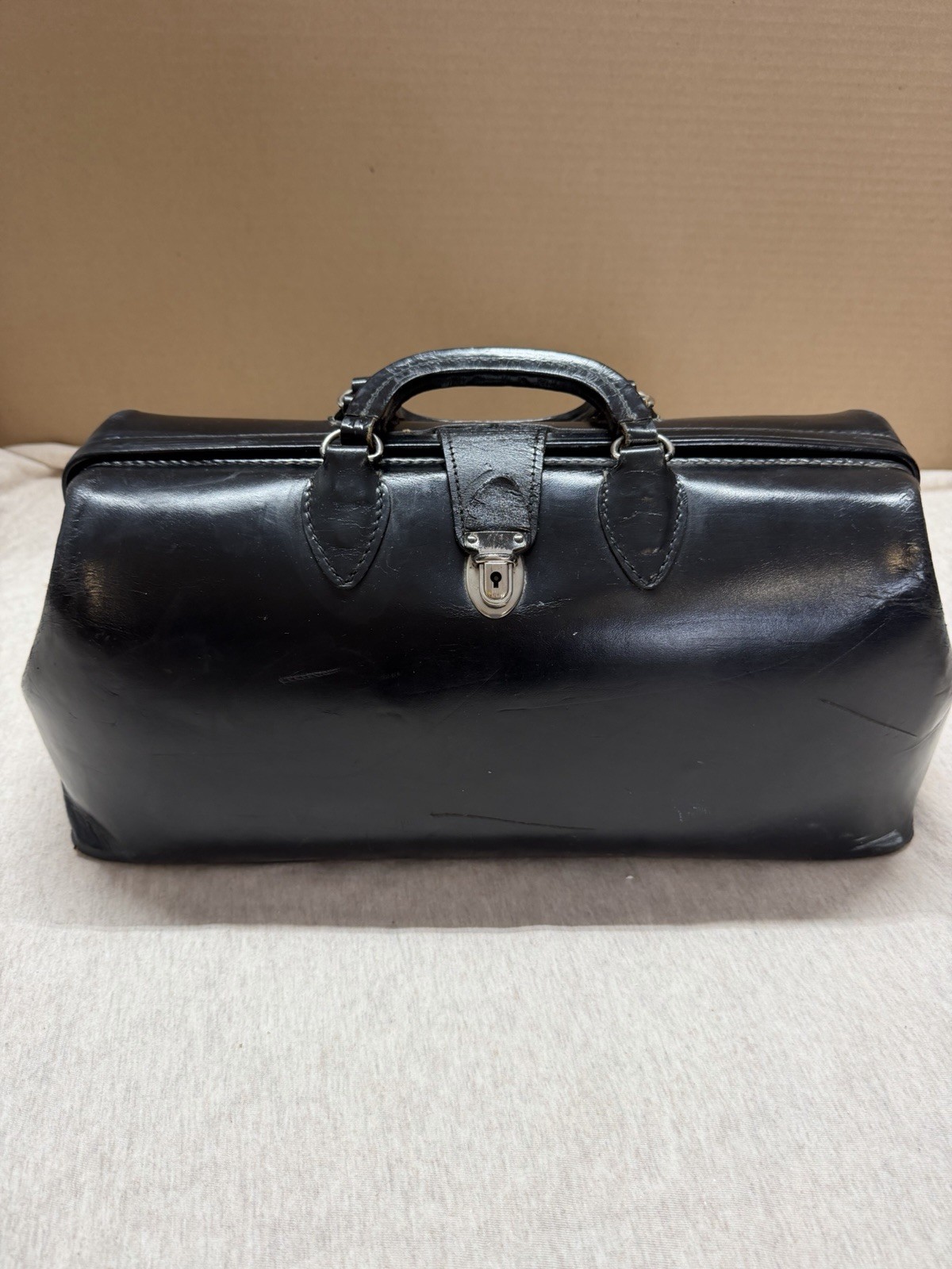 Vintage Schell Black Leather Doctor Medical Bag Gladstone Style Locking Case