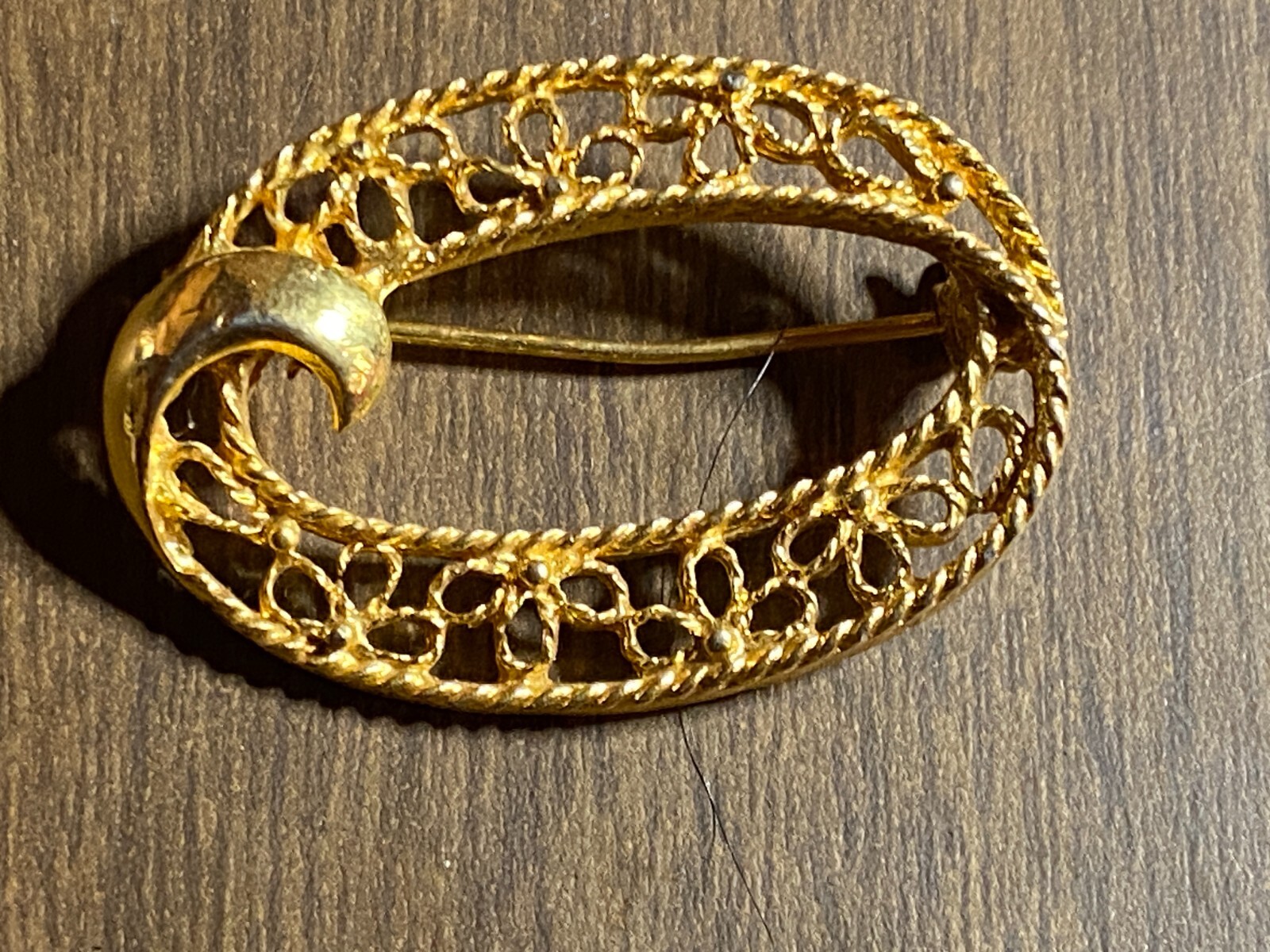 Vintage Mamselle Oval Filigree Goldtone Pin Brooch Jewelry 1 1/2"