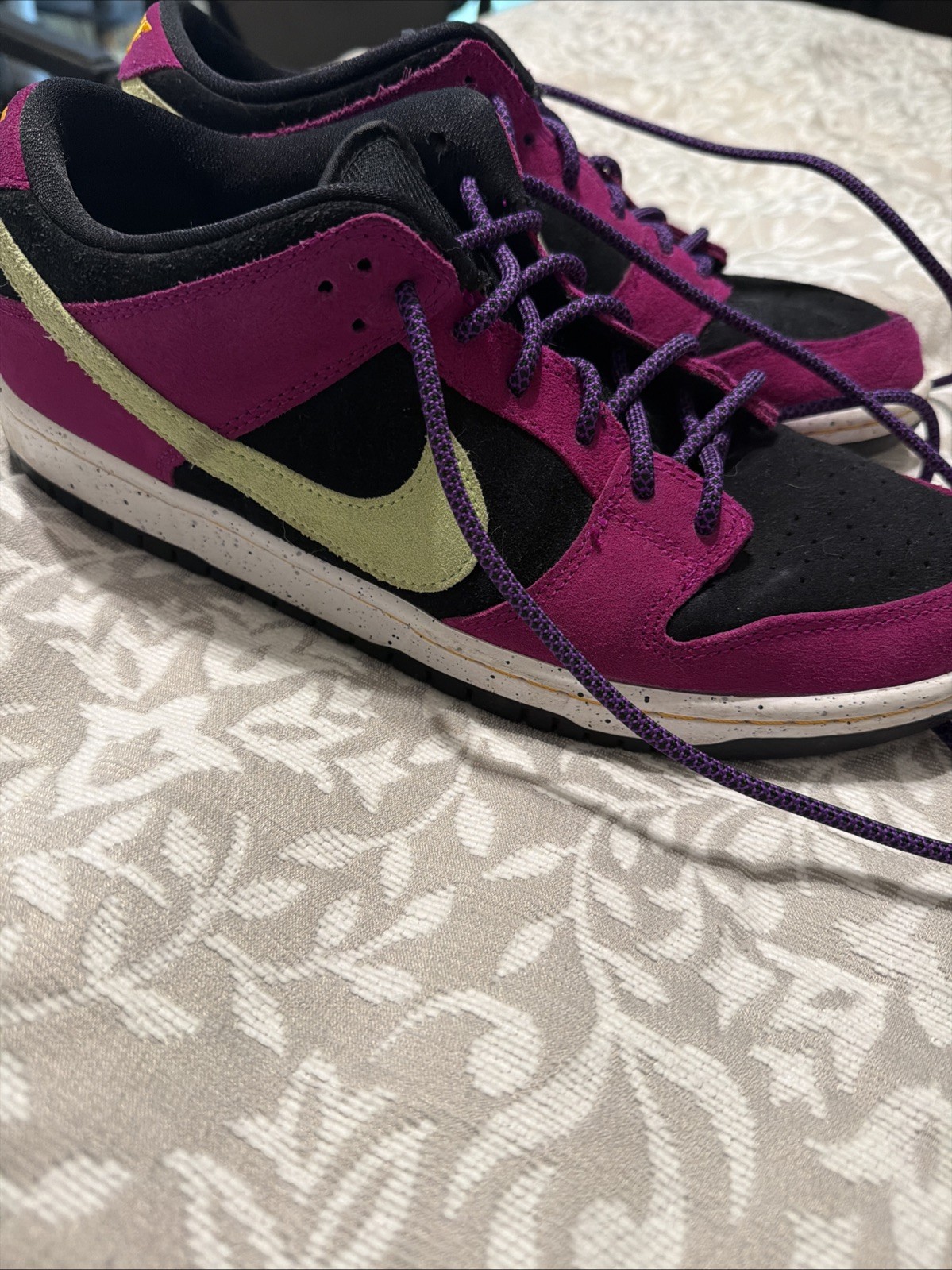 Nike Sb Dunk Low Pro Men’s Skating Shoes Red Plum Size 10