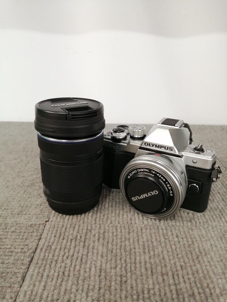 Olympus E-M10 II Double Zoom Kit 16MP Mirrorless Camera 14-42mm 40-150mm Used Fr