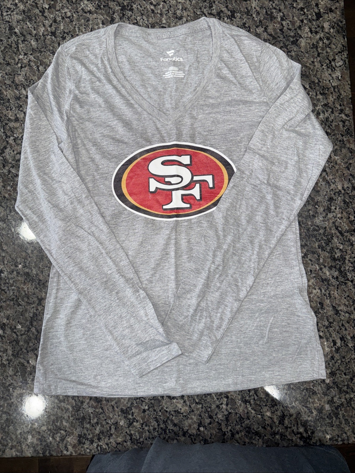 Women’s Small San Francisco 49ers Long Sleeve T-shirt New Without Tags