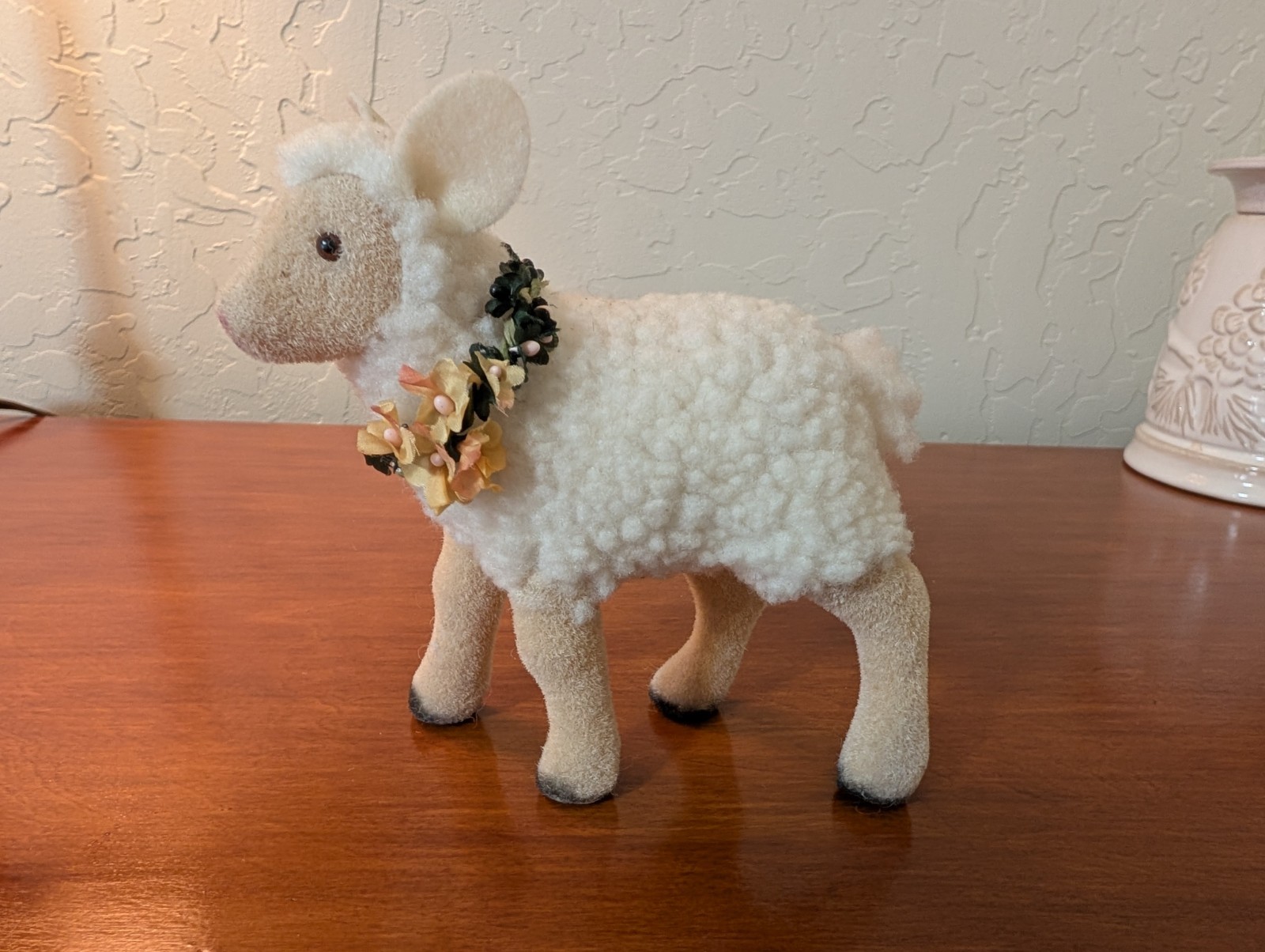 American Girl Felicity Pleasant Company Poise The Lamb. Retired. No Box