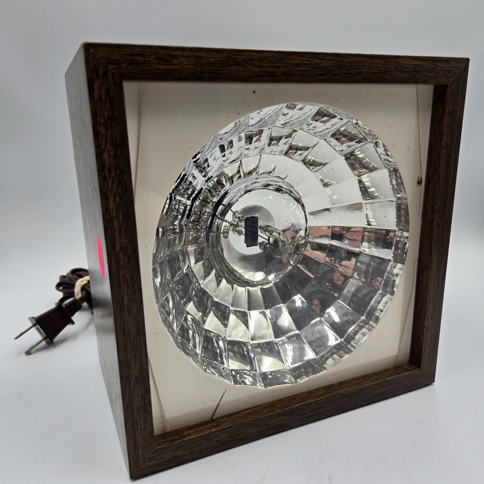 Realistic Wide Angle Xenon Strobe Light Walnut Veneer 42-3009A Radioshack Works