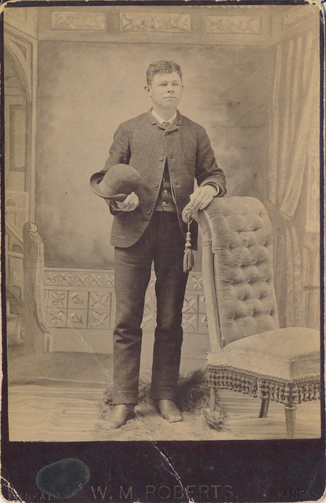 Cabinet Card Antique Photo ID'd Man Frank Brown Backdrop Makato KS Wm. Roberts