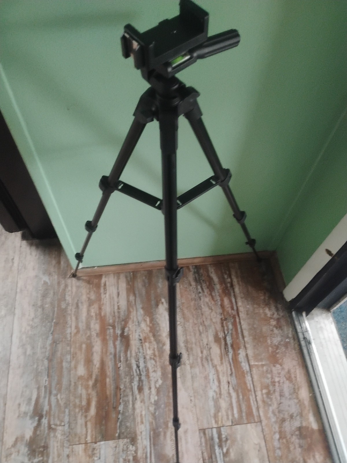52" Tripod with Level & Camera Mount