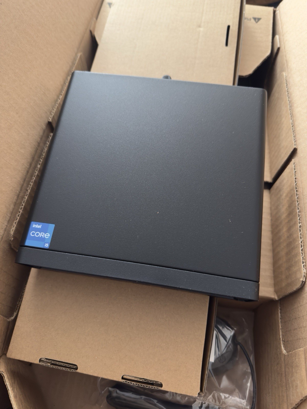 HP Elite Mini 600 G9 Desktop PC i5-13500T, 8GB RAM, 256GB SSD