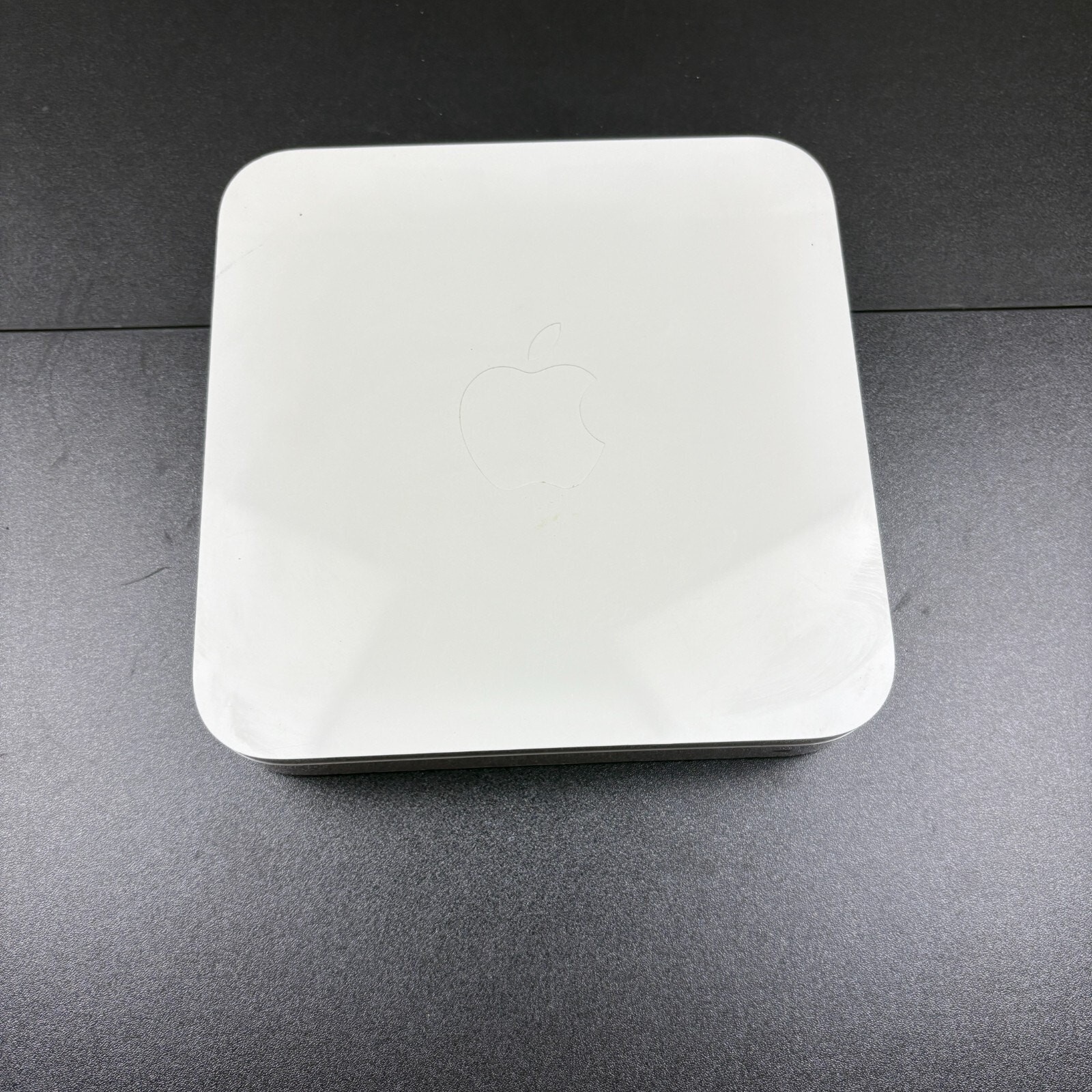 Apple AirPort Extreme A1143 802.11n Wi-Fi Router Base Station No Power Supply