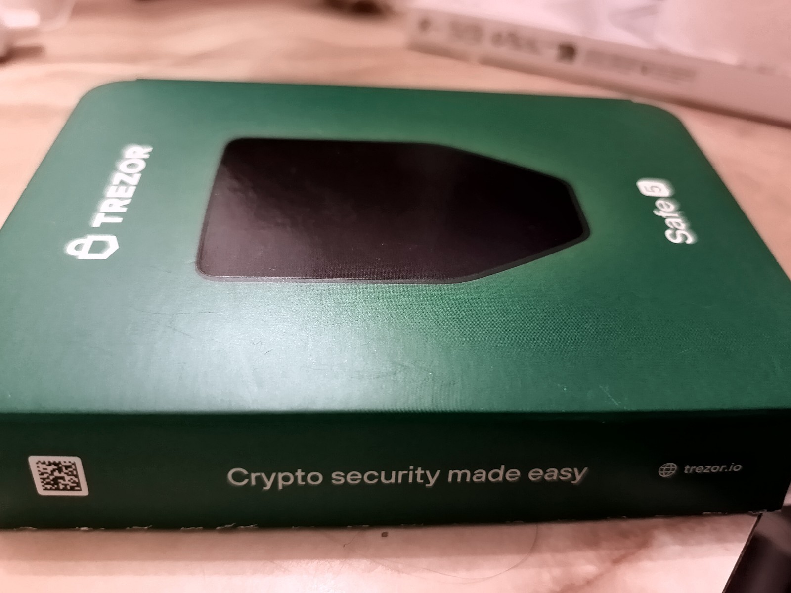 Trezor - Safe 5 - Passphrase & Secure Element Crypto Hardware Wallet