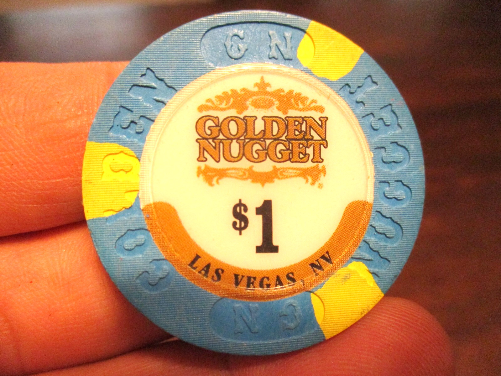 GOLDEN NUGGET $1 DOLLAR POKER CHIP LAS VEGAS NV SOUVENIR CASINO VTG