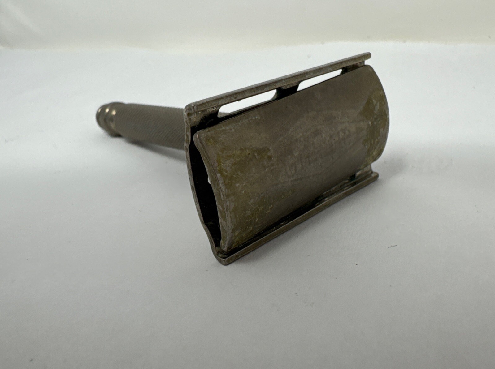 Vintage Men's Gillette 3 Piece Ball End Tech Safety Razor Silver