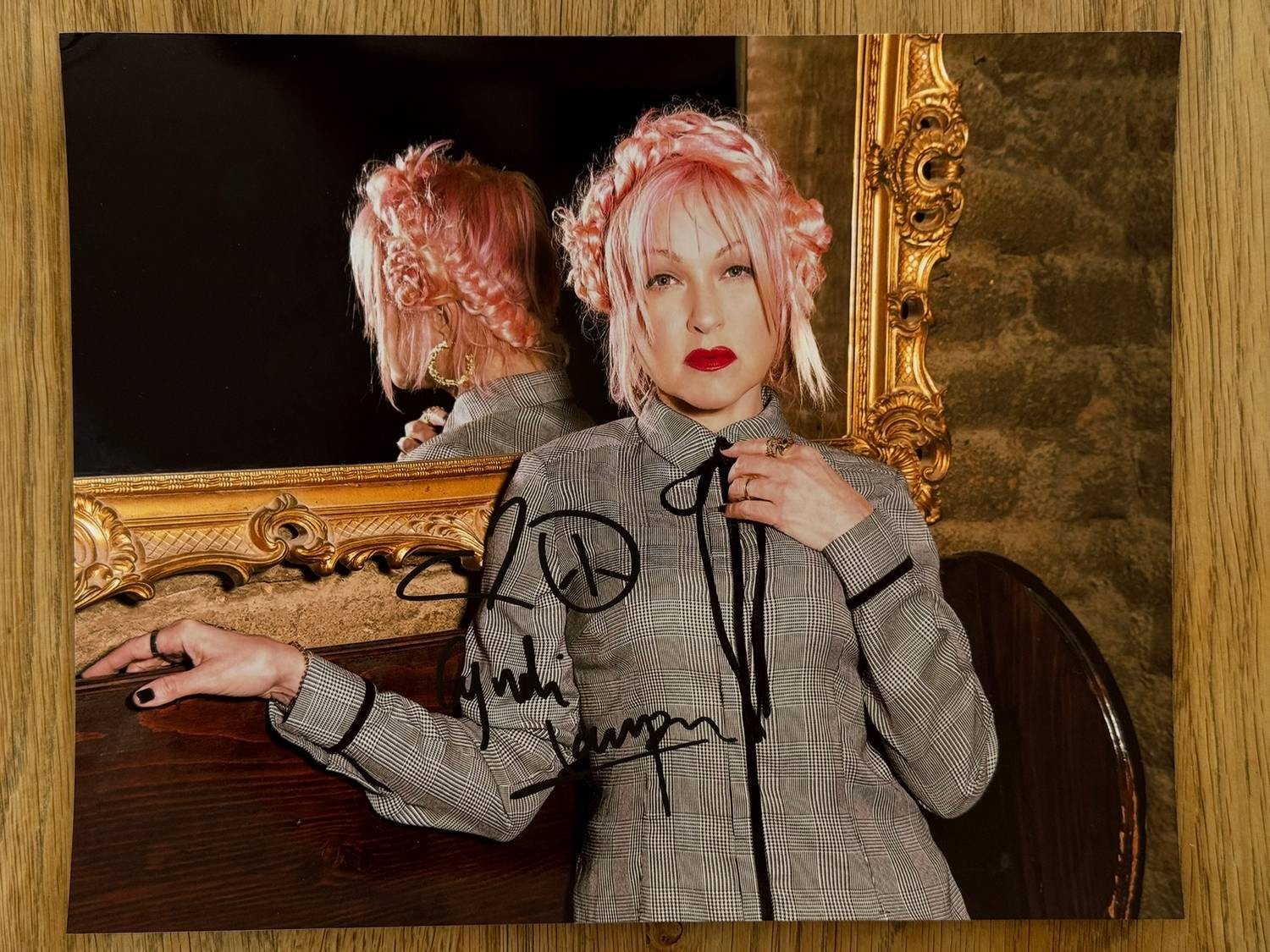 Genuine Autograph Cyndi Lauper 20x25cm