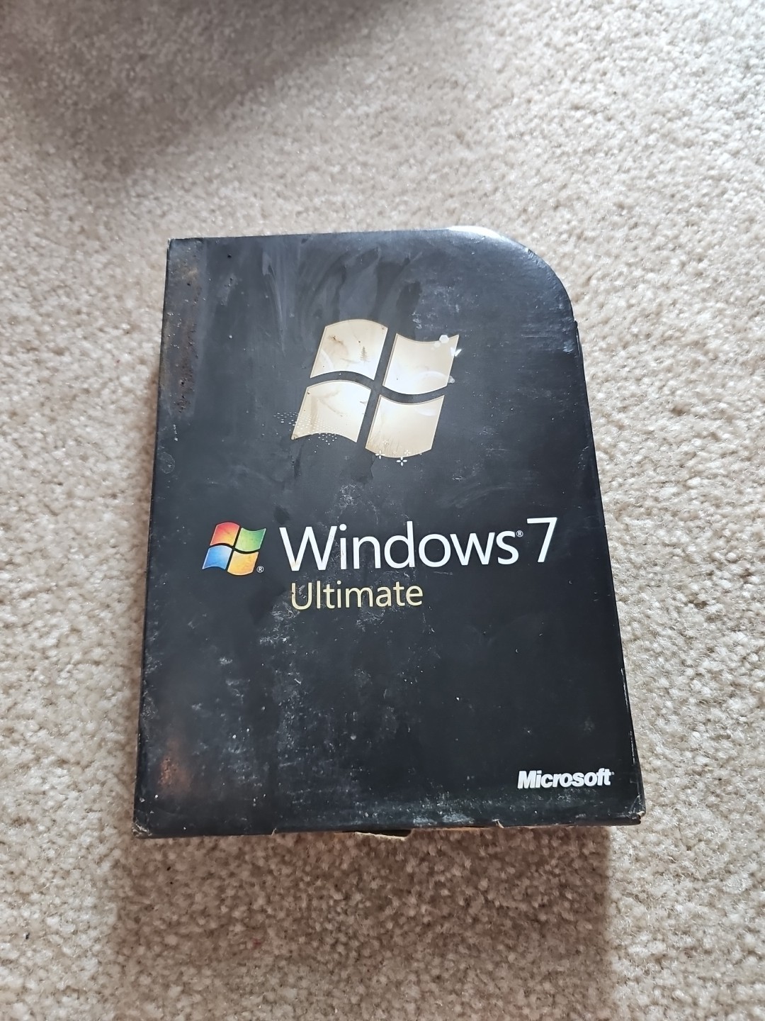 Microsoft Windows 7 Ultimate 32 Bit and 64 Bit DVDs 