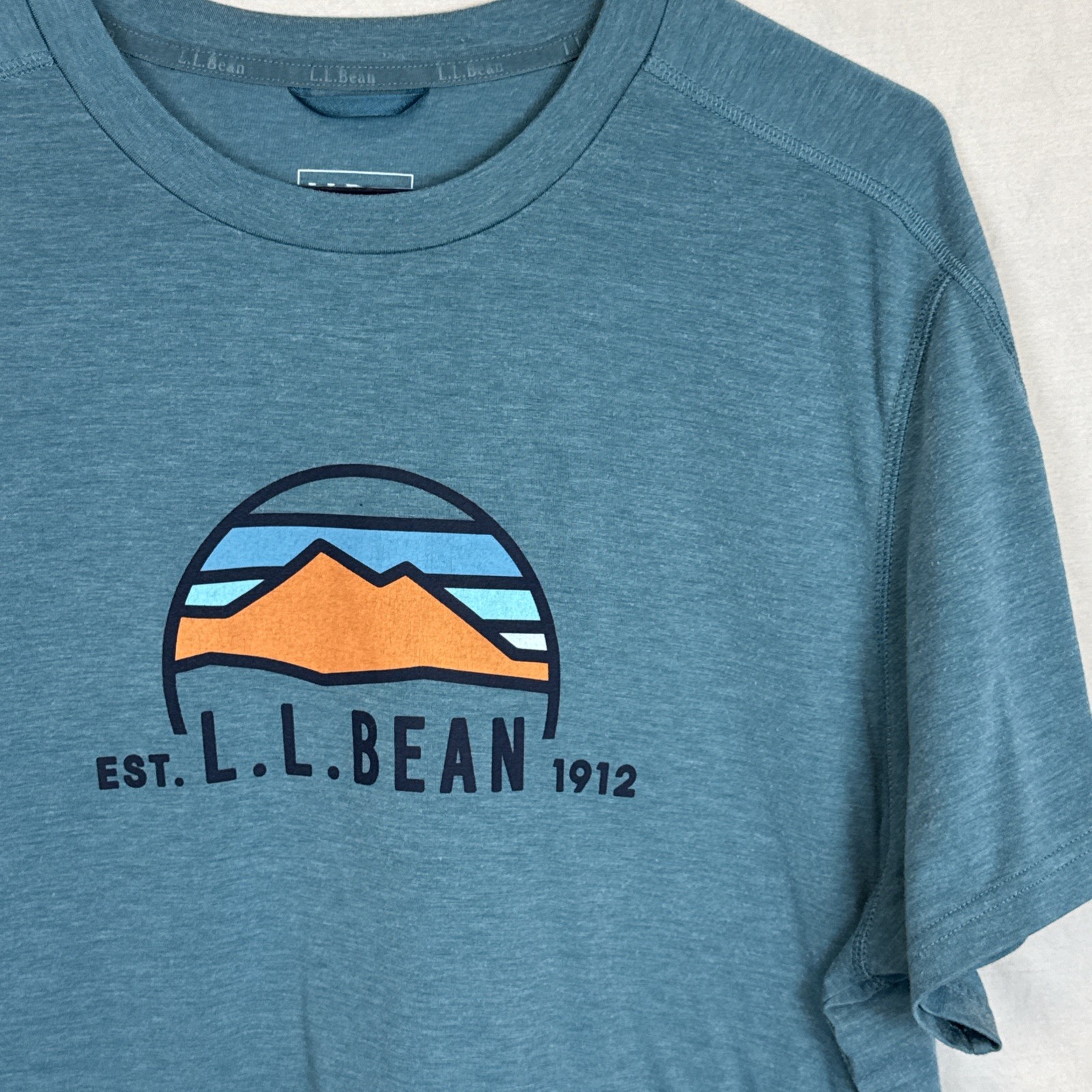 LLBean Mens XL REG Sea Green Sunsmart UPF 50+ Tee Shirt Logo Graphic Mountains