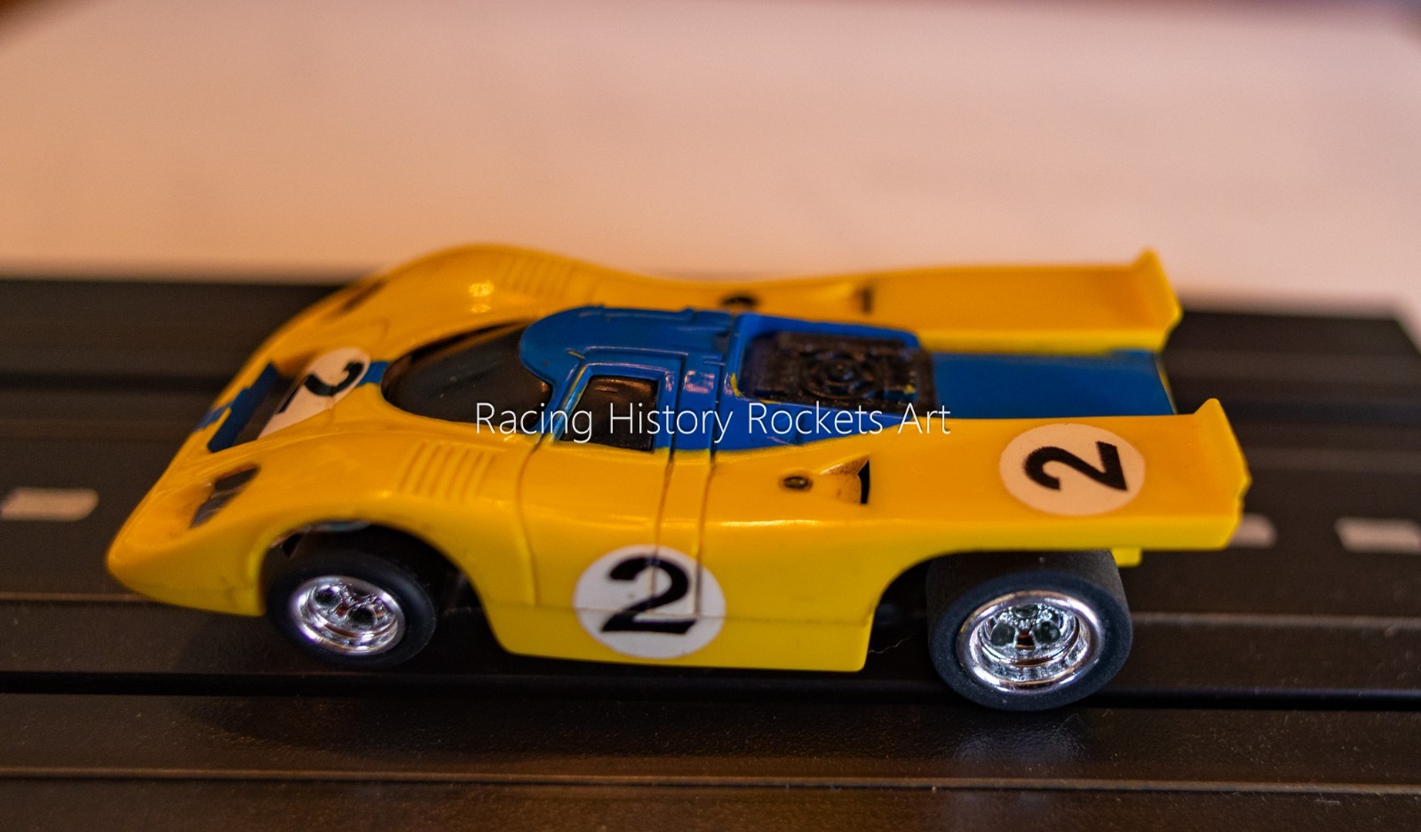 New 4 Gear Chassis Working HO Aurora AFX Slot Car Porsche 917K Yell Mag Traction