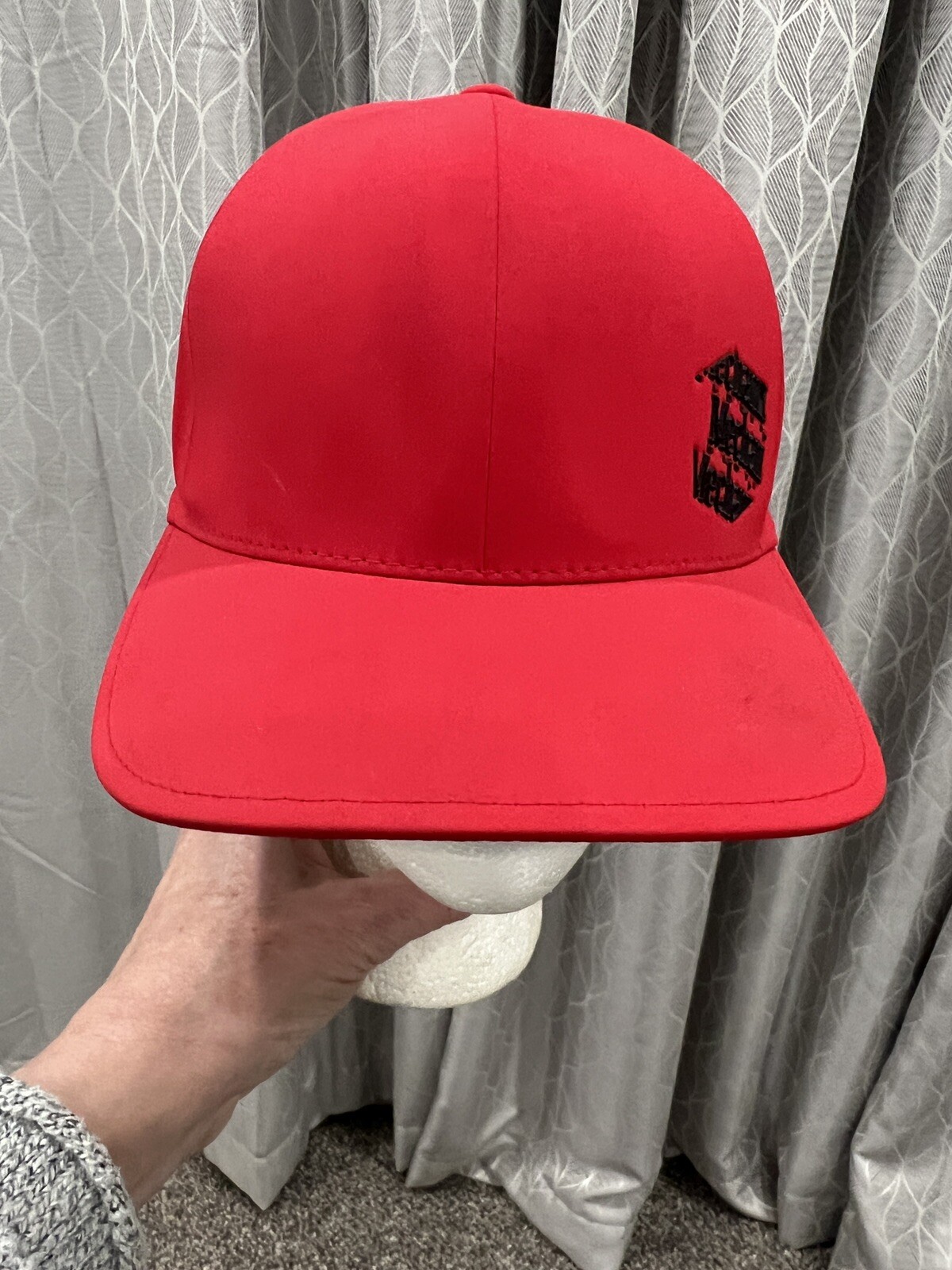 Mechanic Wear Black Logo Flex Fit Delta Red Hat Cap S/M Polyester Spandex EUC