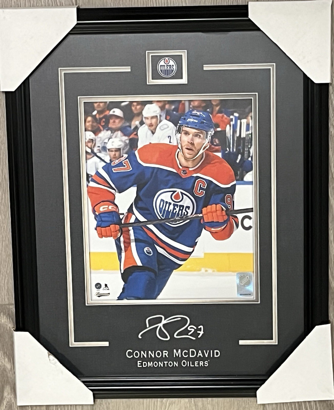 Connor McDavid 16X20 Replica Signature Frame Oilers - Brand New
