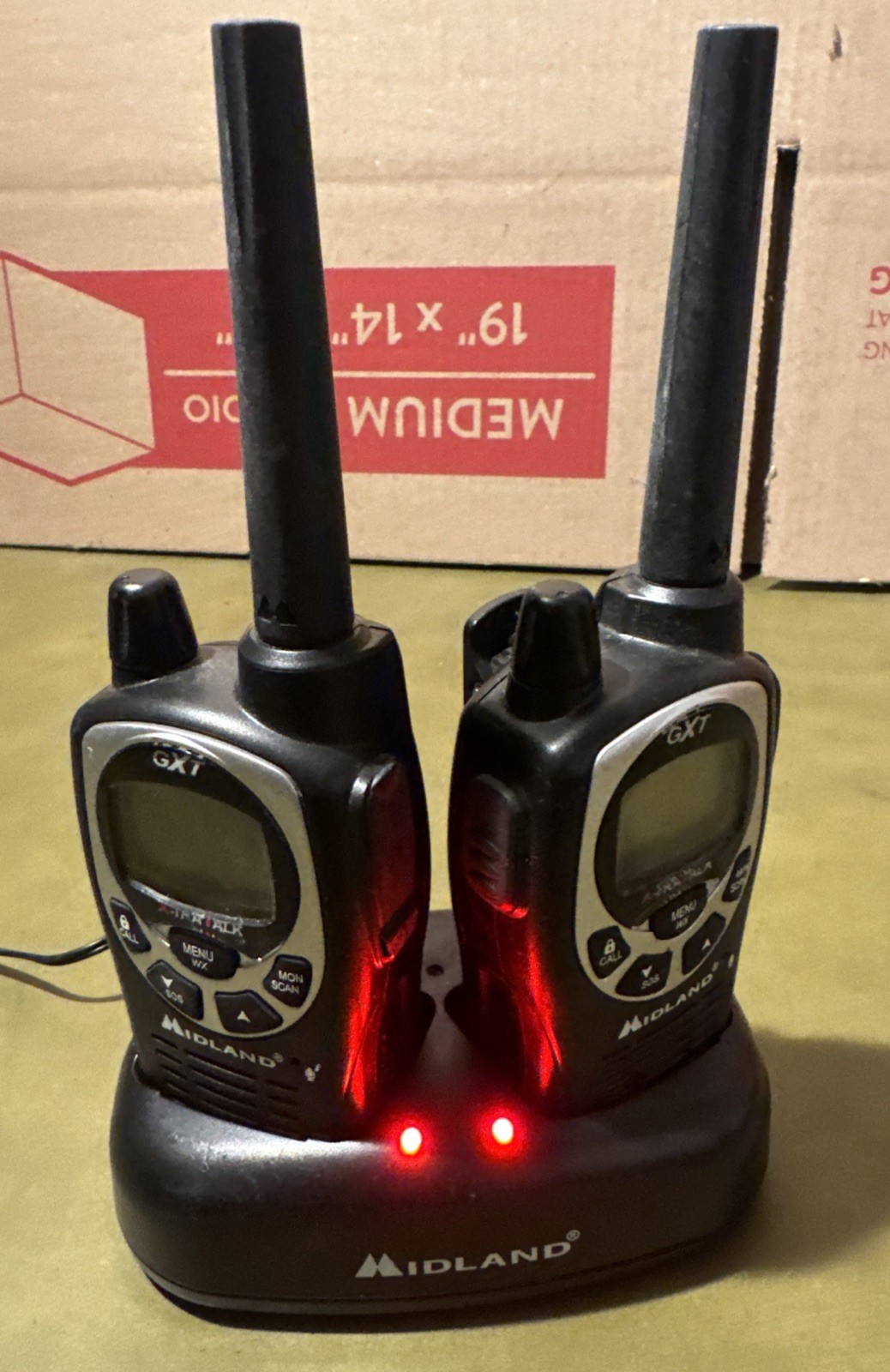 Midland Walkie Talkie GXT 1000G Xtra Talk Set of 2 With Chargers TESTED