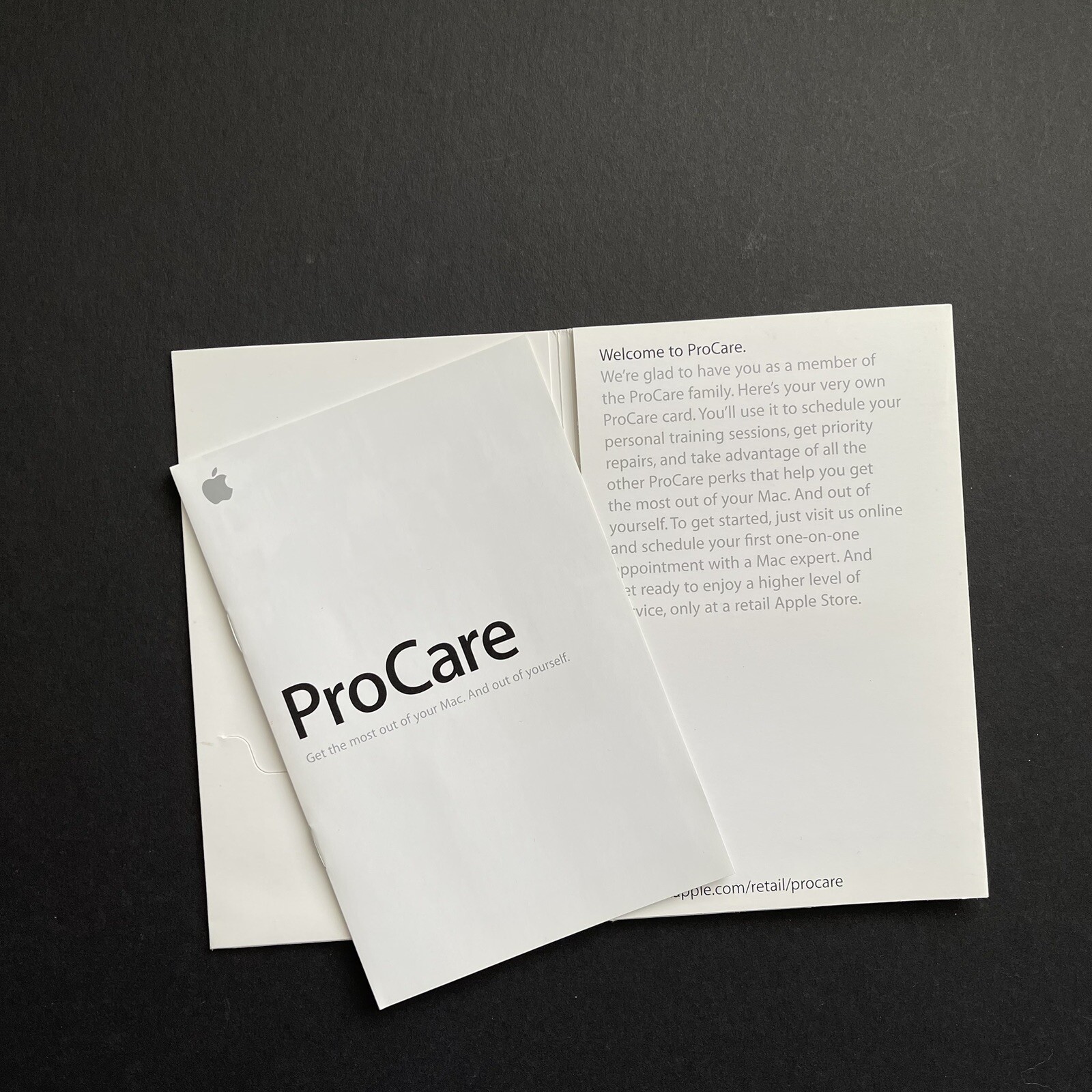 Apple ProCare 2006 Informational Booklet Brochure Manual with Apple Folder RARE