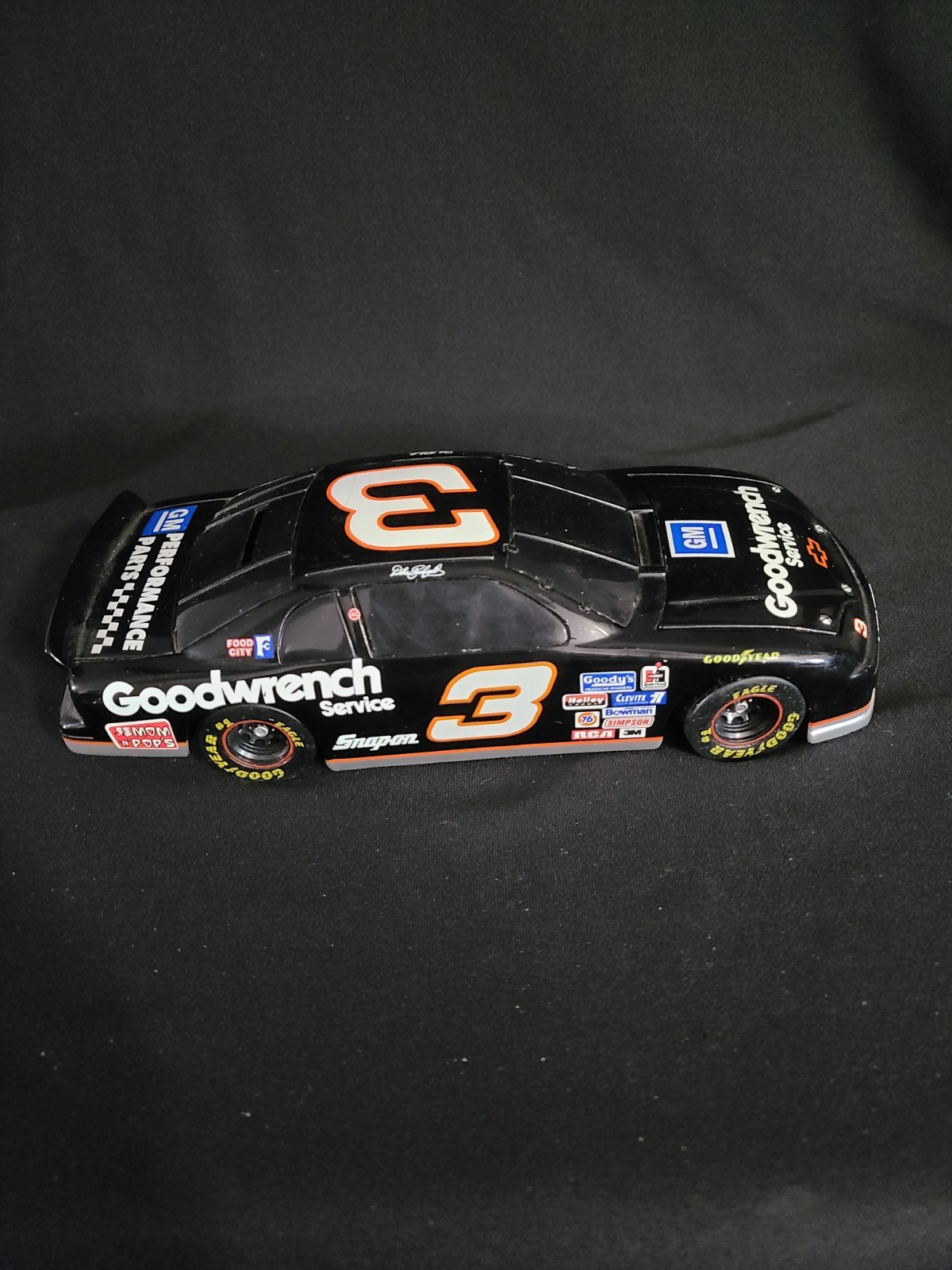 Action Dale Earnhardt #3 Goodwrench  Chevrolet 1:24 Diecast NASCAR Stock Car