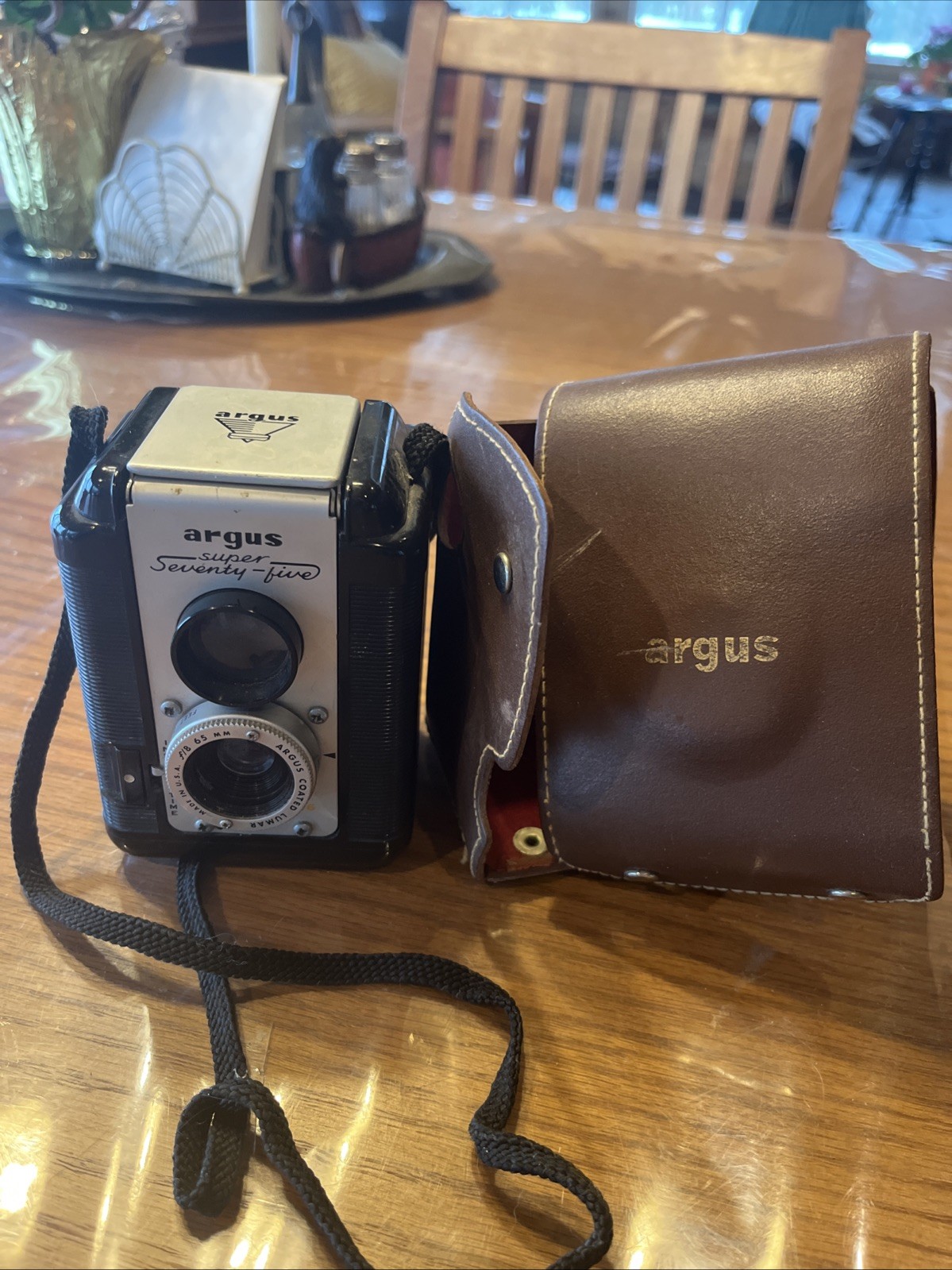 vintage argus camera super 75 In Case 