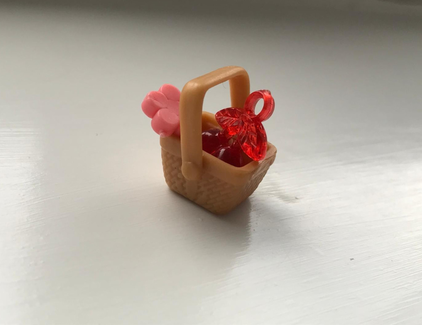 small brown picnic food basket cherry blossom for Polly Pocket / sylvanian DOLL