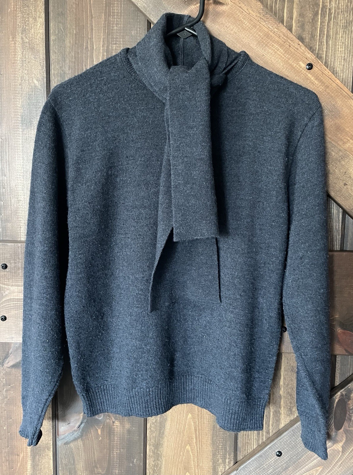 Womens Medium Pendleton 100% Virgin Wool Sweater w/ Scarf Attached Charcoal Grey