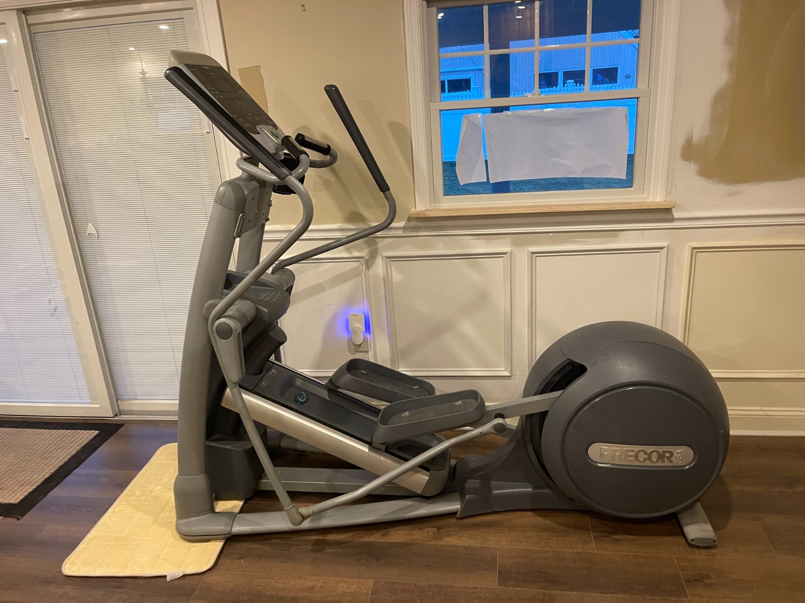 Precor Elliptical EFX 567i, Nice Condition