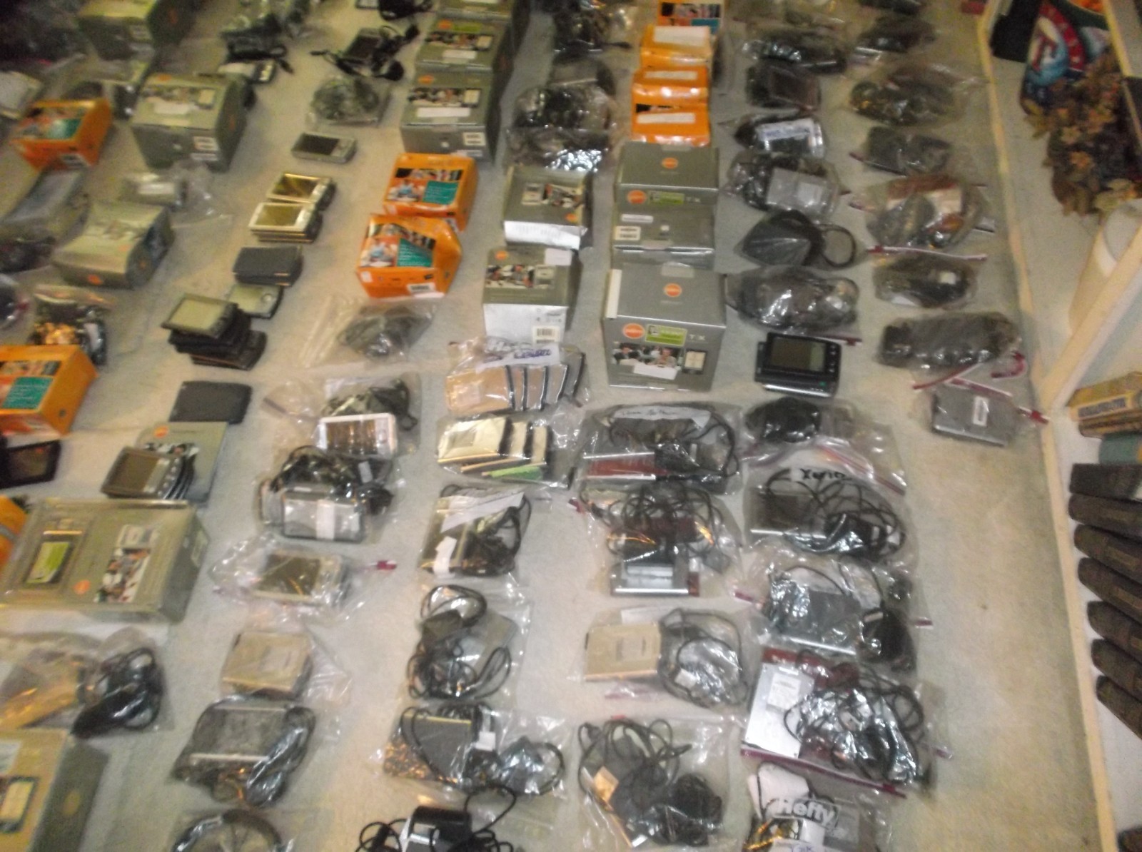 Lot of 215 Used Palm Tungsten E2, Palmone Tungsten E2, Palmone Zire, Palmone Lif