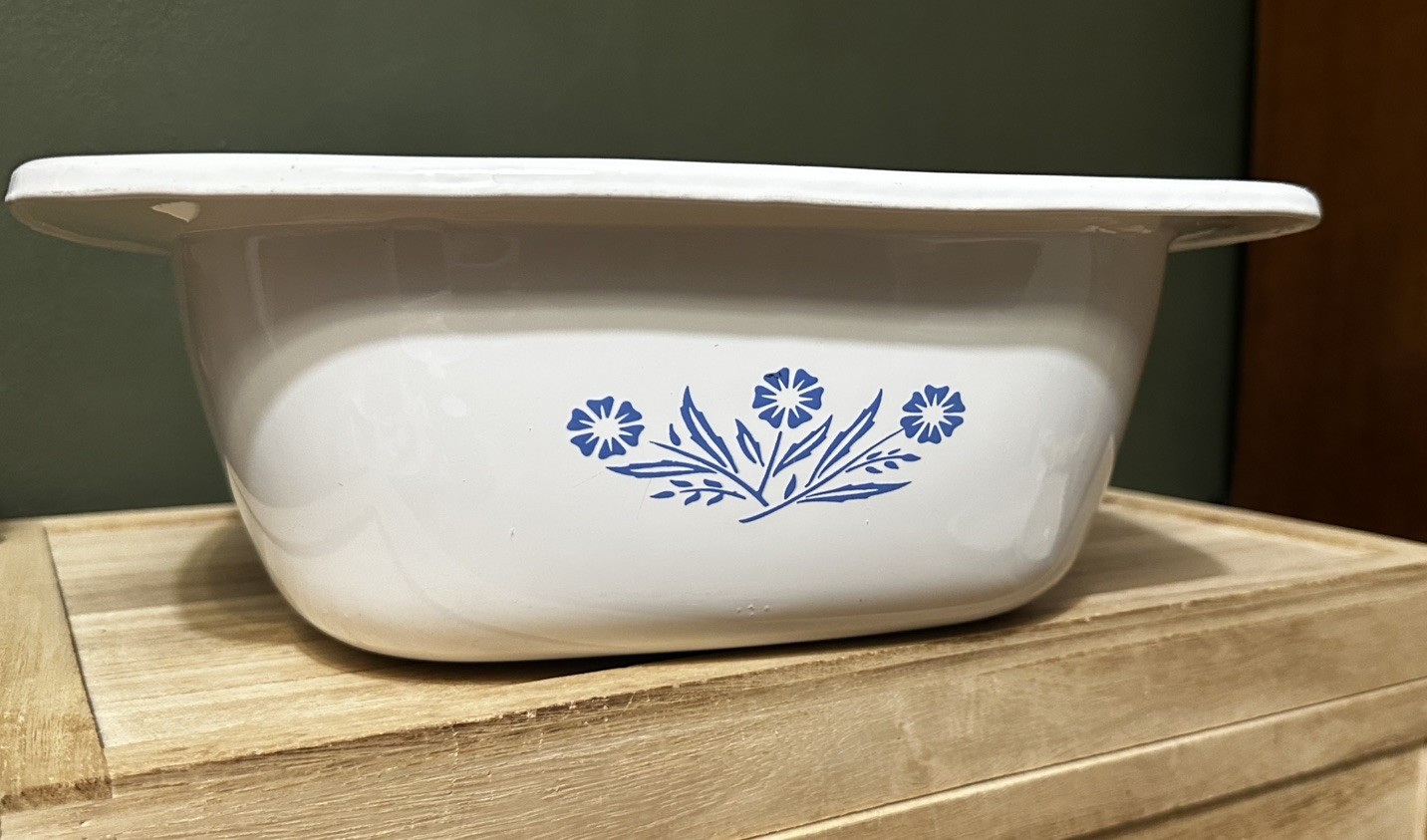 Corning Ware Blue Cornflower 4 Qt Dutch Oven Covered Casserole no lid EUC P-34-B