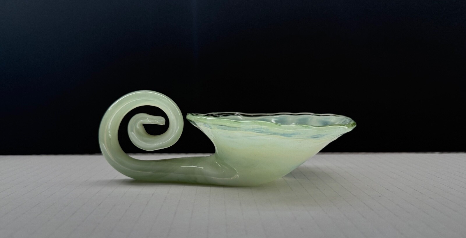Vintage Hand Blown Green Swirl Glass Cornucopia (Horn of Plenty) Home Decor