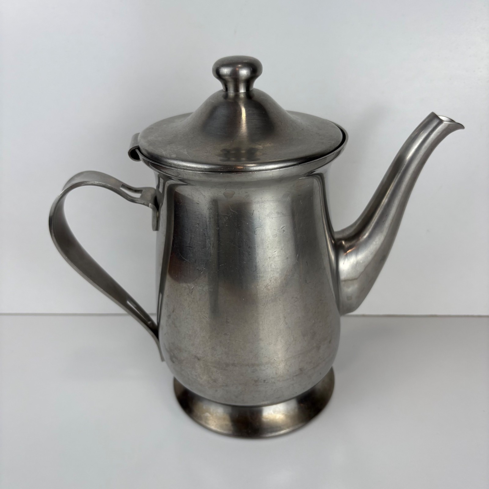 Oneida 18/8 Stainless Steel Coffee/Tea Pot Hinged Lid 8” Vintage Japan
